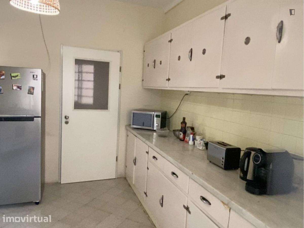 Quarto - localizado em Entrecampos Lisbon - Grande imagem: 4/18