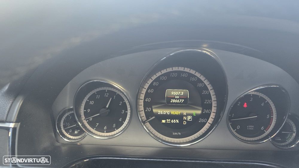 Mercedes-Benz E 300 Bluetec Hybrid Avantgarde - 21