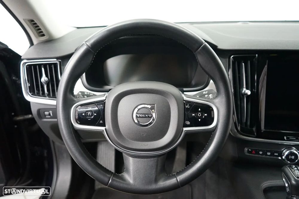 Volvo S90 2.0 D5 Momentum AWD Geartronic - 21