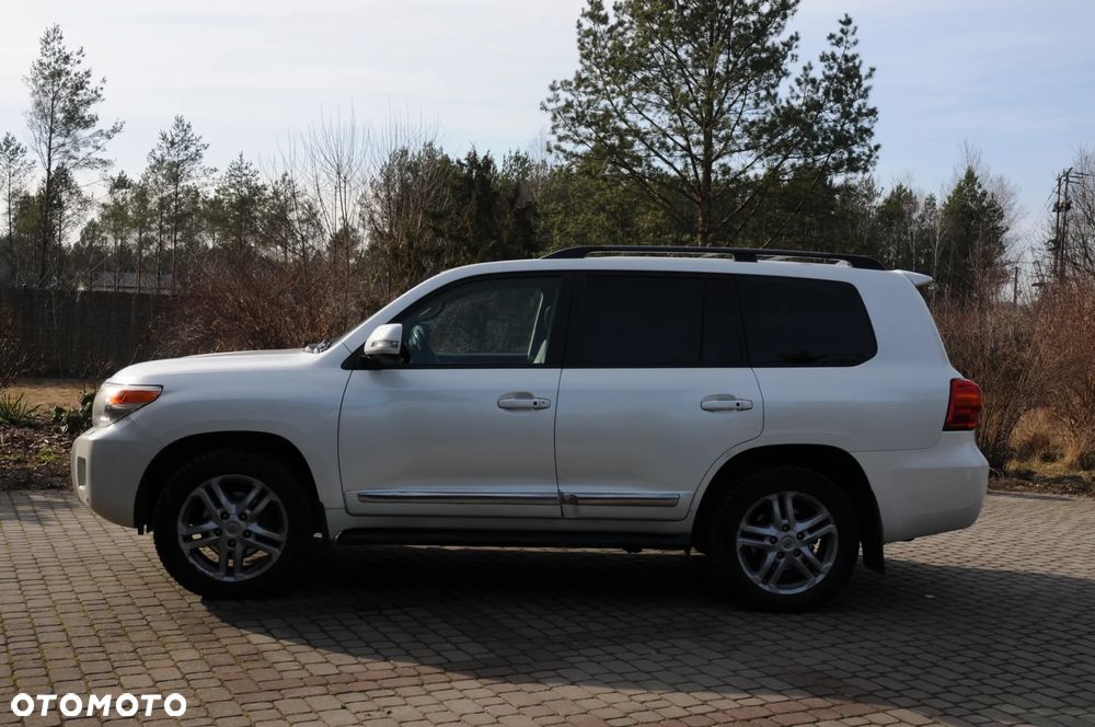 Toyota Land Cruiser - 4