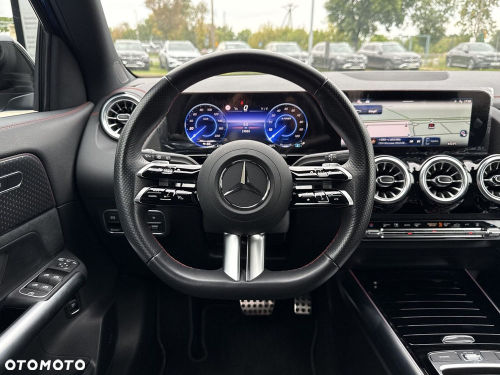 Mercedes-Benz EQA 300 66.5kWh 4-Matic AMG Line - 18