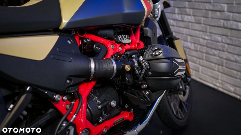 BMW R - 9