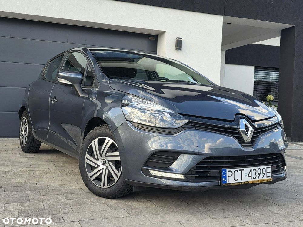 Renault Clio - 19