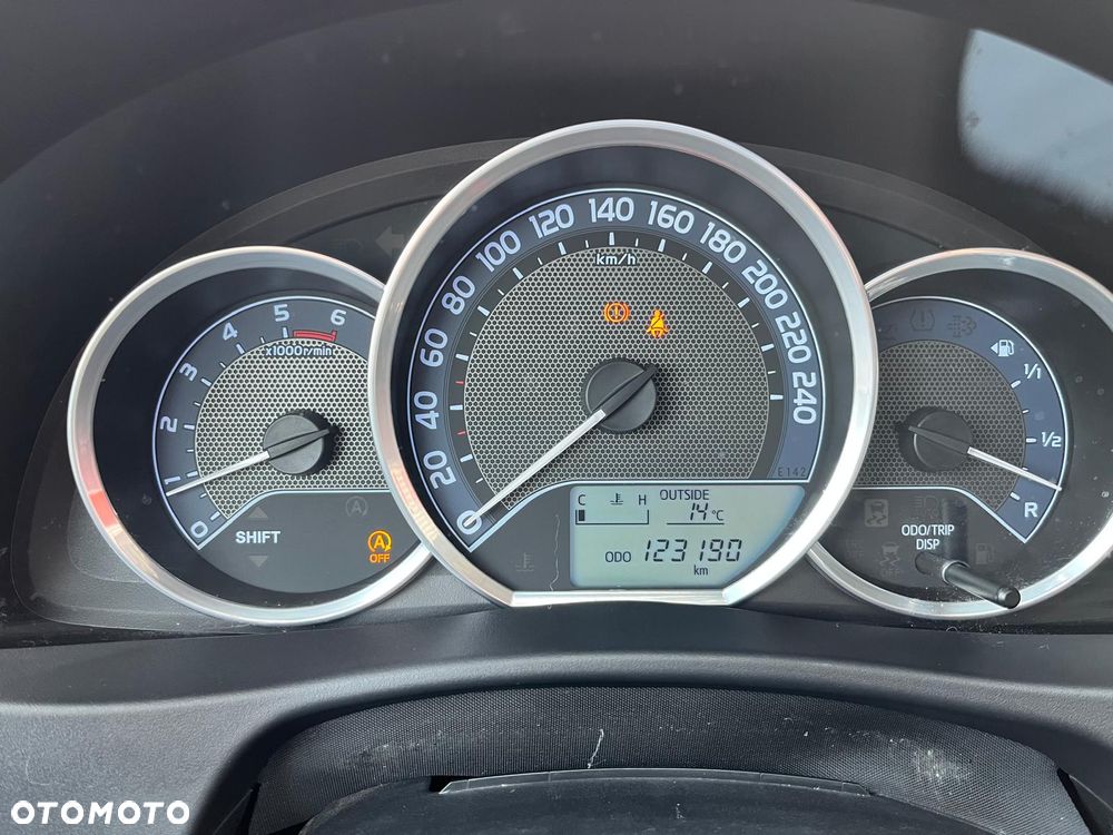 Toyota Auris 2.0 D-4D Comfort - 17