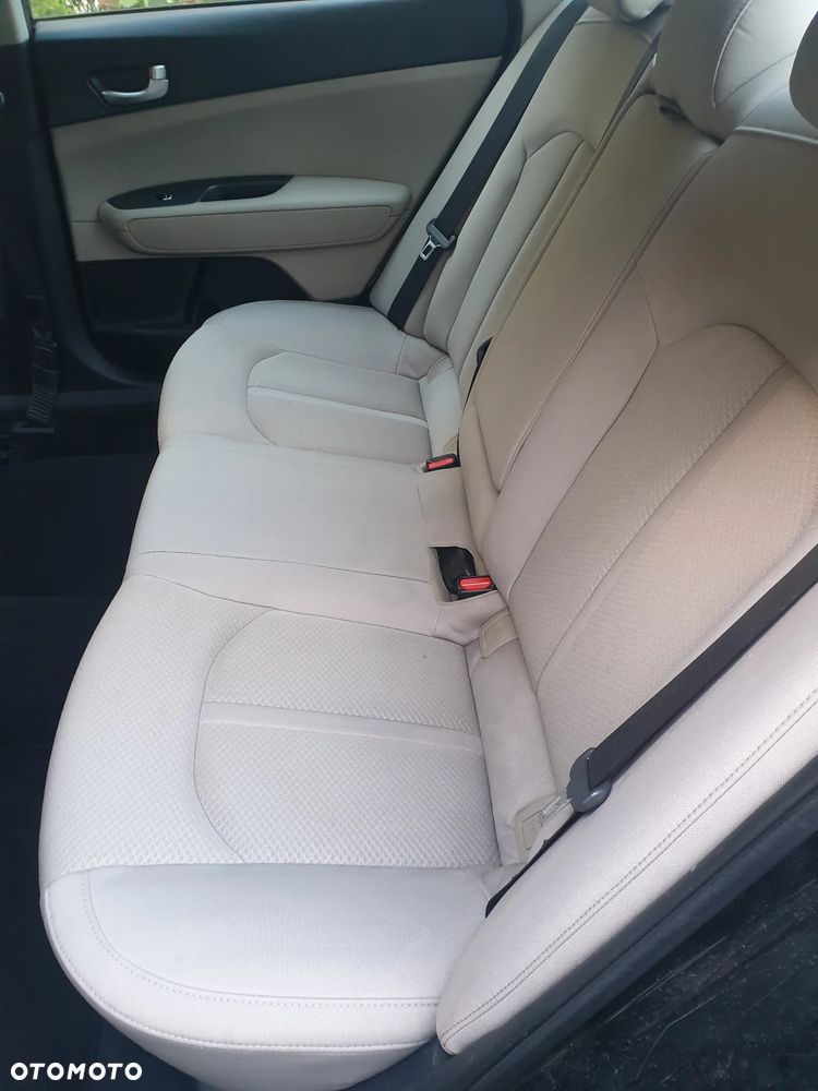 Kia Optima - 18