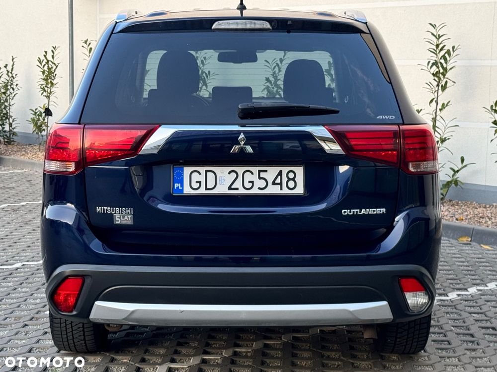 Mitsubishi Outlander 2.2 DI-D Intense + SDA 4WD - 9