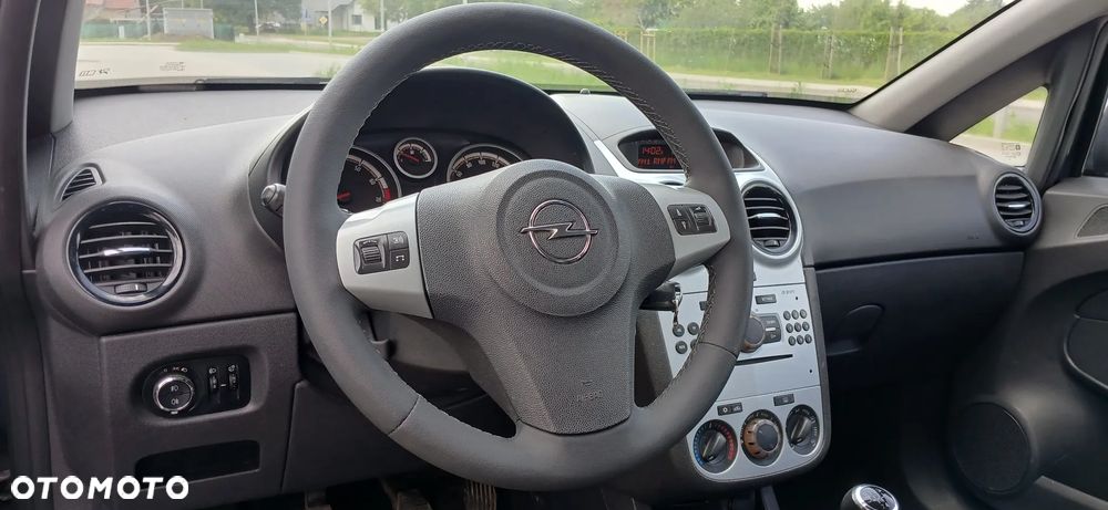 Opel Corsa 1.2 16V Enjoy - 12
