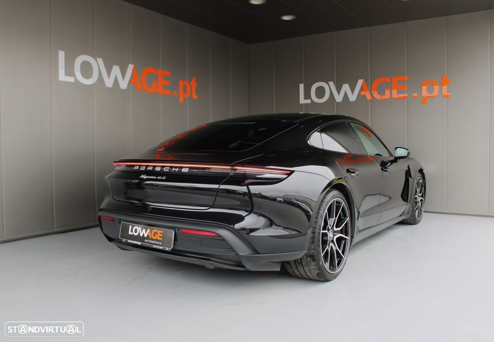 Porsche Taycan 4S - 47