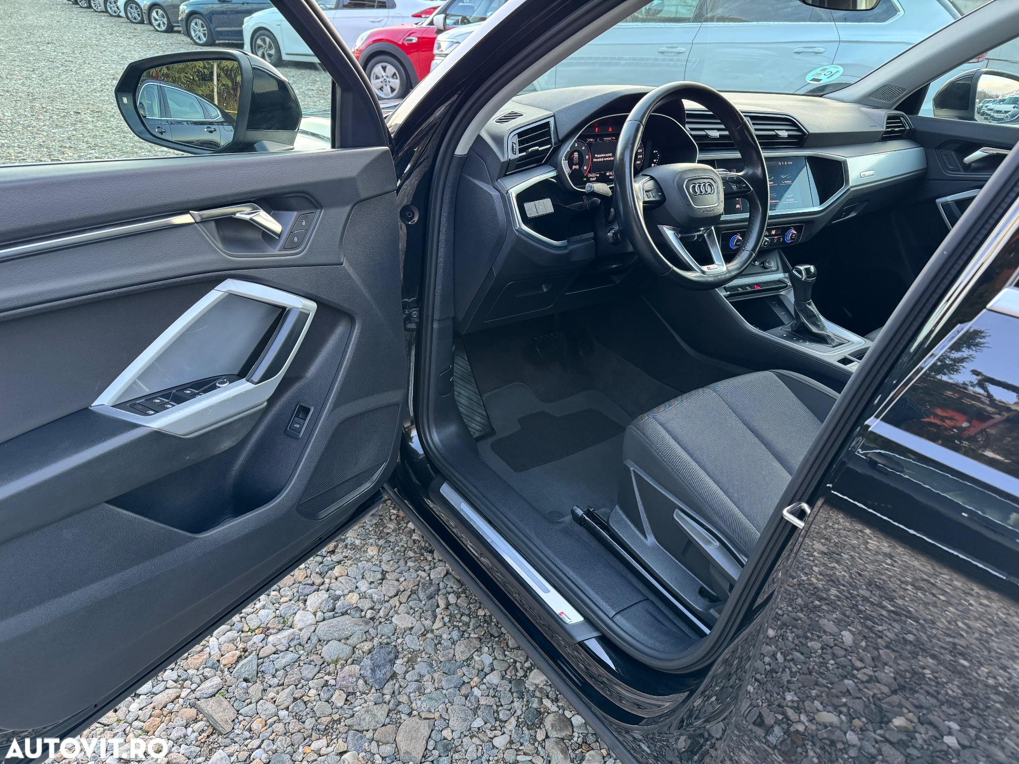 Audi Q3 2.0 35 TDI S tronic S Line - 18