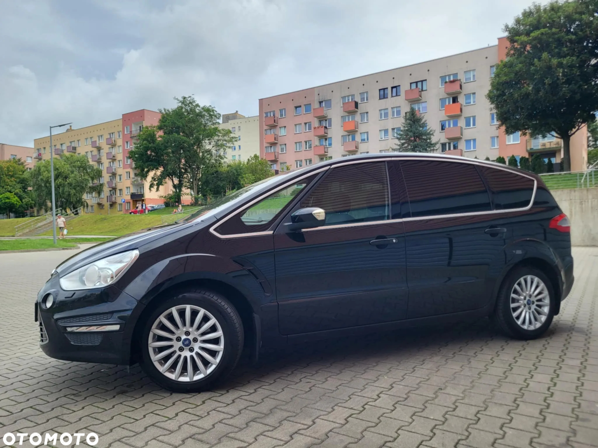 Ford S-Max 2.0 TDCi DPF Titanium - 13
