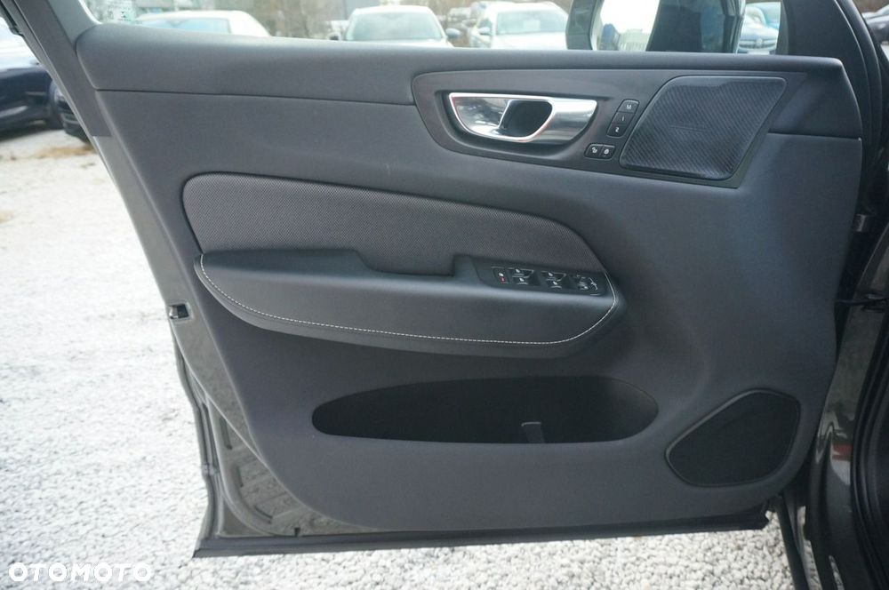 Volvo XC 60 B4 B Geartronic RDesign - 19