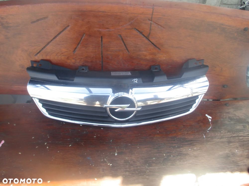 atrapa grill Zafira B - 1