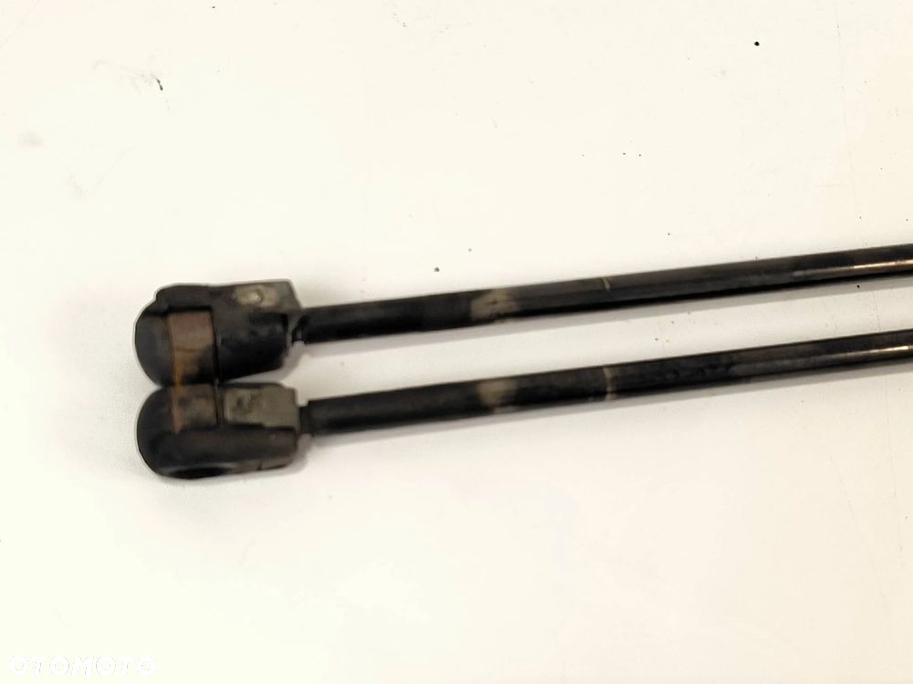 Siłownik klapy 10107976 Chevrolet Corvette C4 LIFT 1992 Coupe Benzyna 5.7 - 7