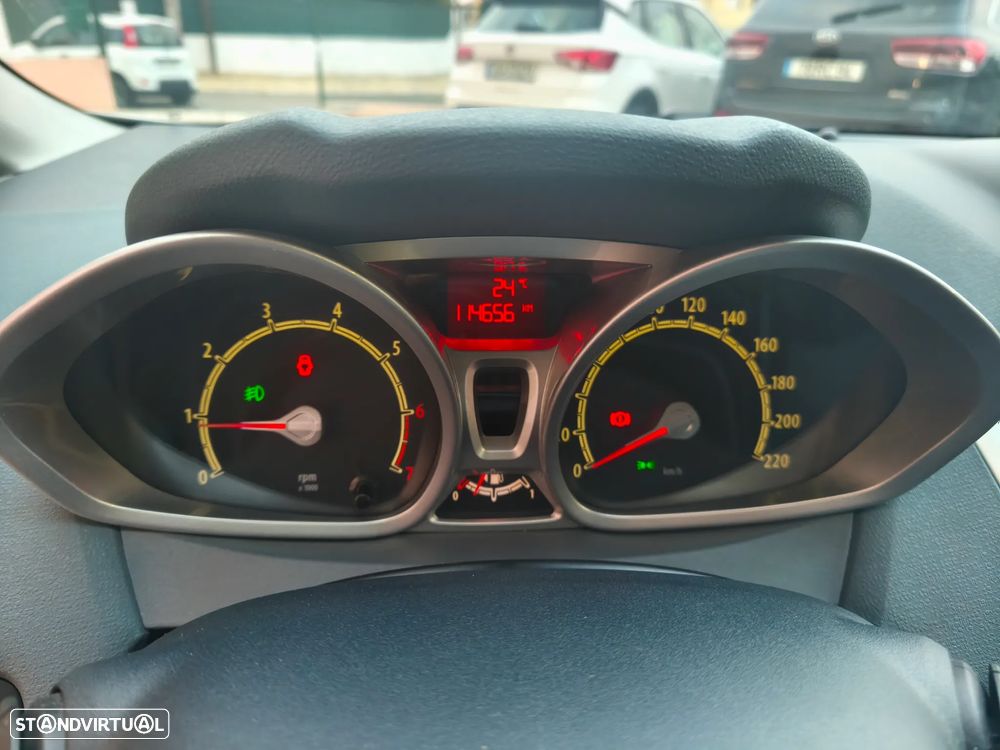 Ford Fiesta 1.25 Trend - 8