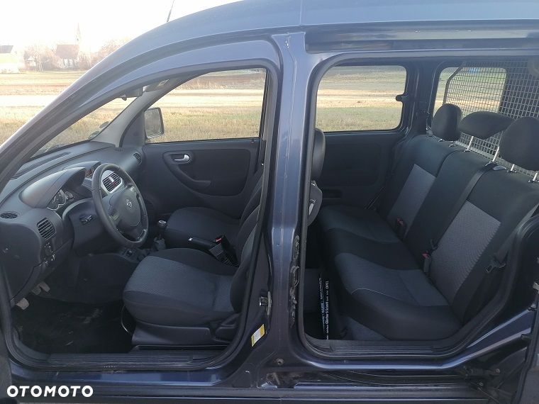 Opel Combo Tour - 11