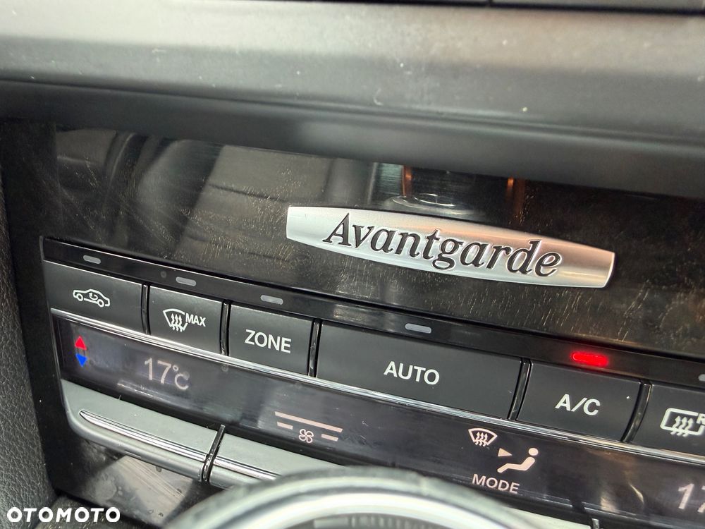Mercedes-Benz Klasa E 200 CGI BlueEFFICIENCY Automatik Avantgarde - 17