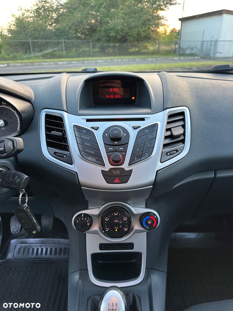 Ford Fiesta 1.25 Viva - 29