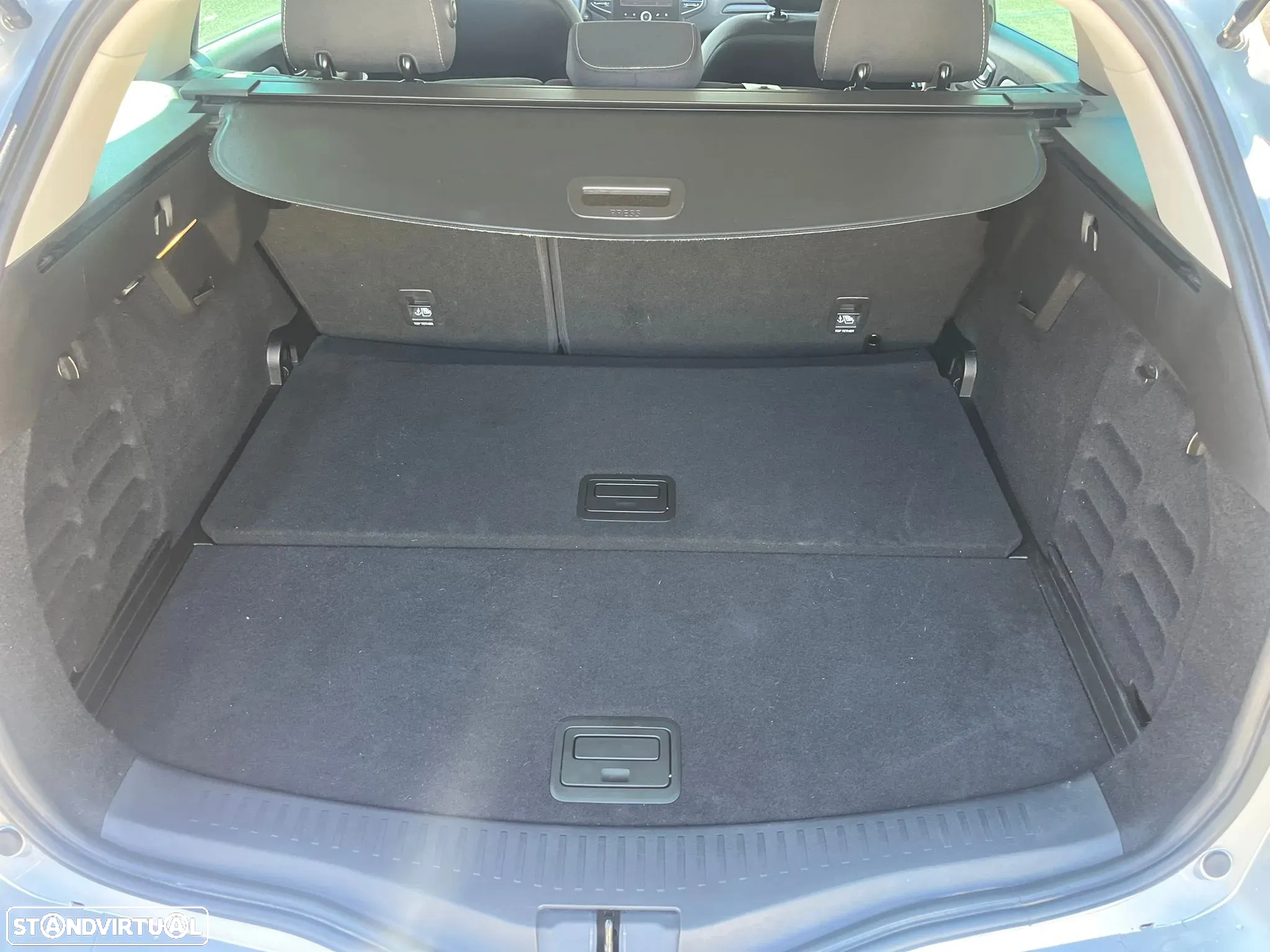 Renault Mégane Sport Tourer 1.5 Blue dCi Limited - 13