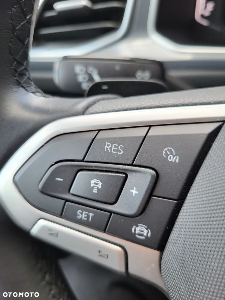 Volkswagen T-Roc 1.5 TSI Style DSG - 24
