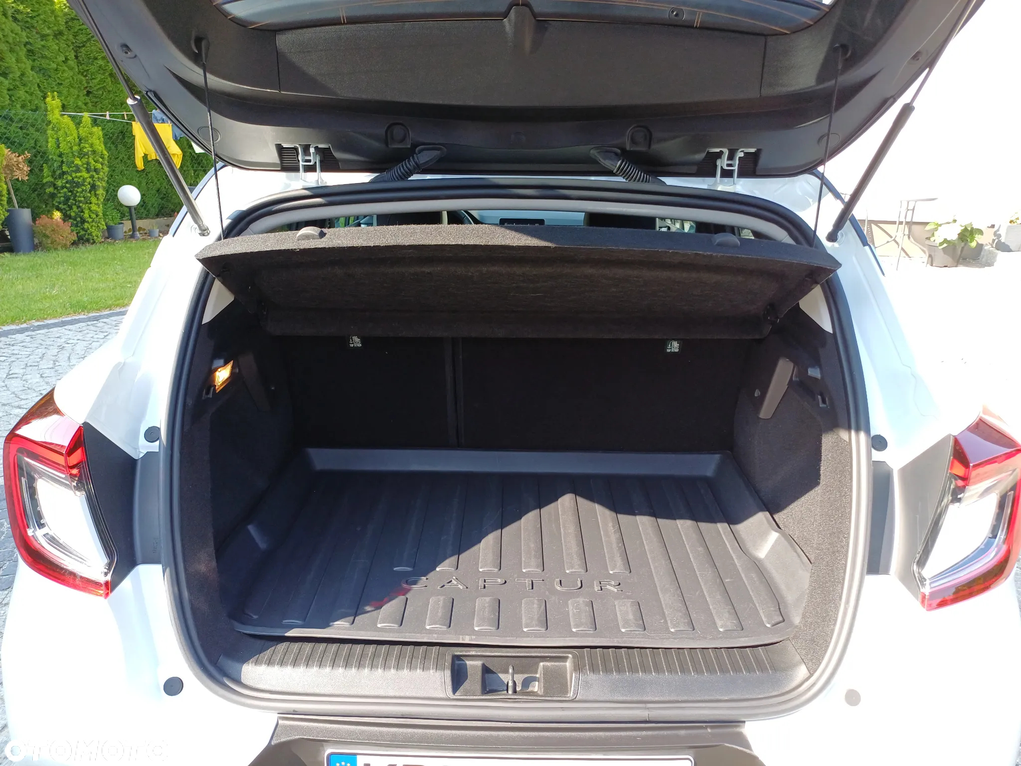Renault Captur 1.3 TCe mHEV Intens EDC - 14