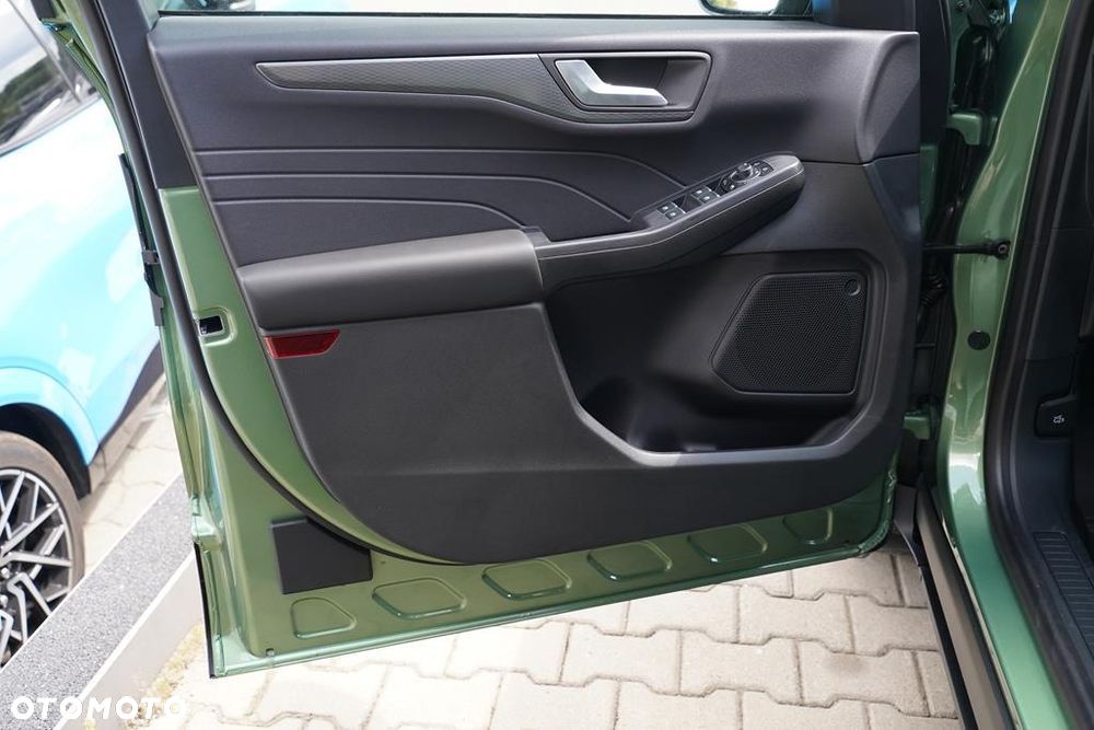 Ford Kuga 2.5 FHEV FWD Titanium eCVT - 13