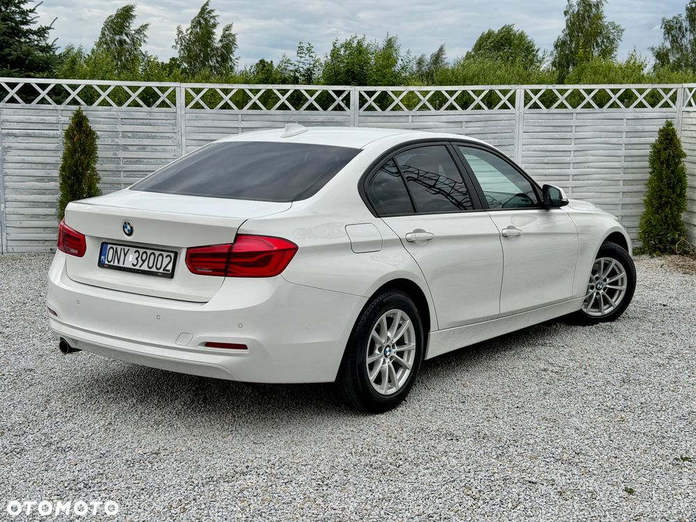 BMW Seria 3 318i - 2
