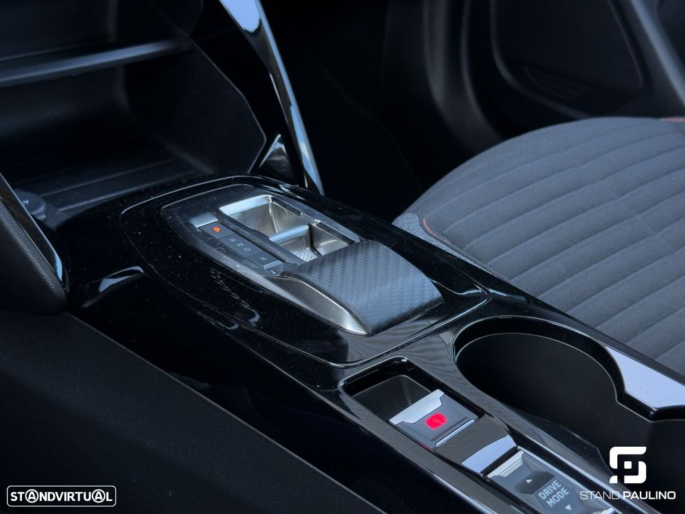 Peugeot e-2008 50 kWh Active - 27