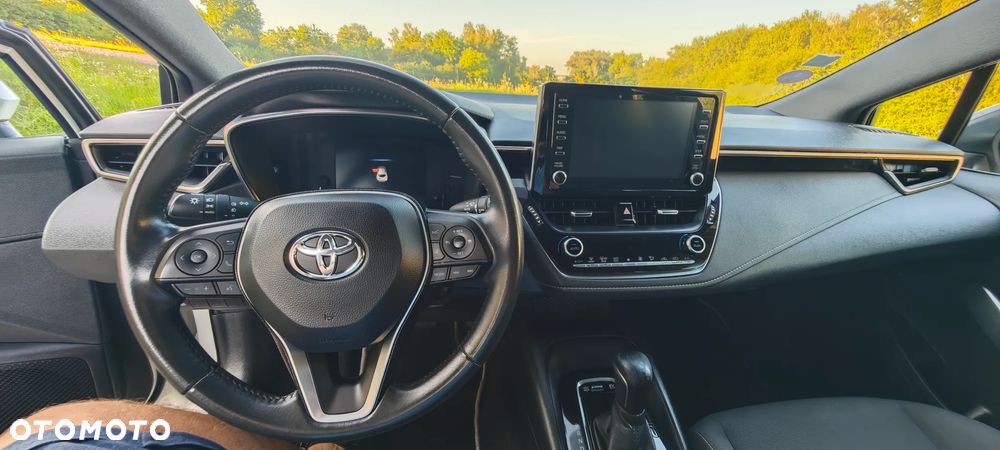 Toyota Corolla 1.8 Hybrid Comfort - 23