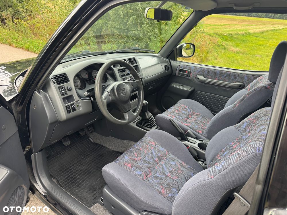 Toyota RAV4 - 9