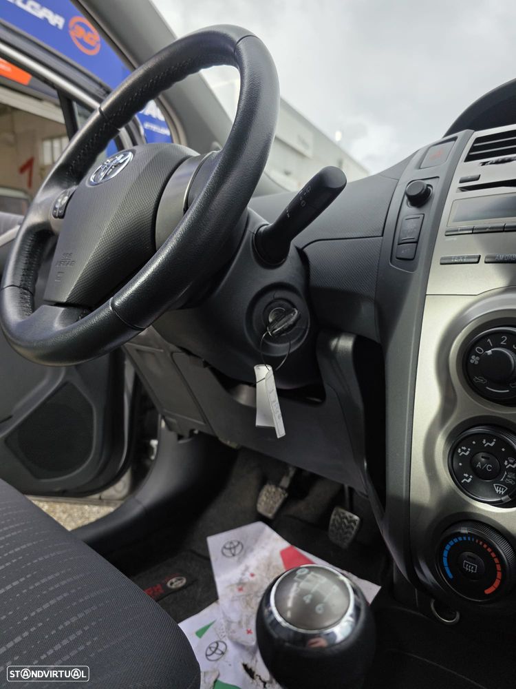 Toyota Yaris 1.4 D-4D Executive - 19