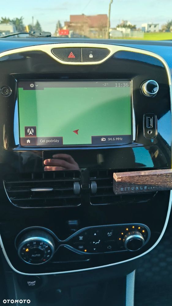 Renault Clio Energy TCe 120 EDC Bose Edition - 32