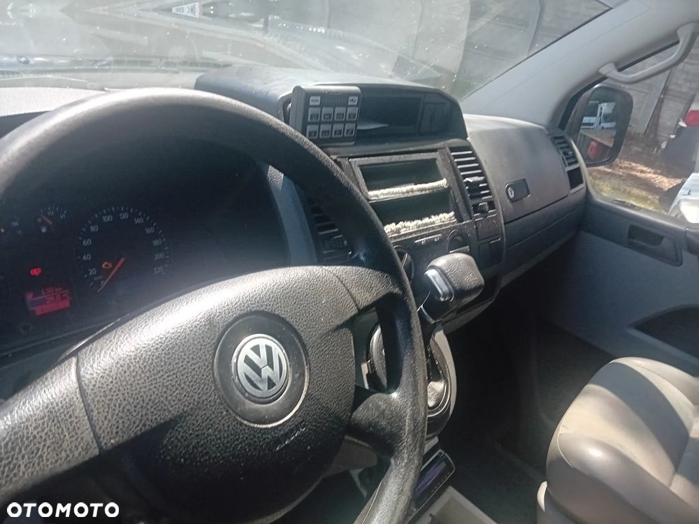 Volkswagen Transporter T5 - 11