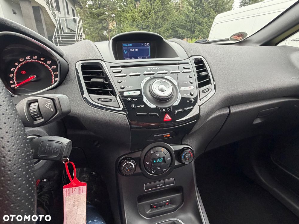 Ford Fiesta 1.6 EcoBoost ST - 8