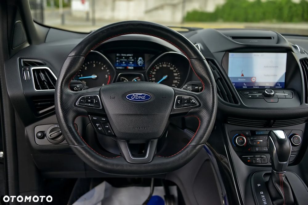 Ford Kuga 2.0 TDCi 4x4 ST-Line - 32