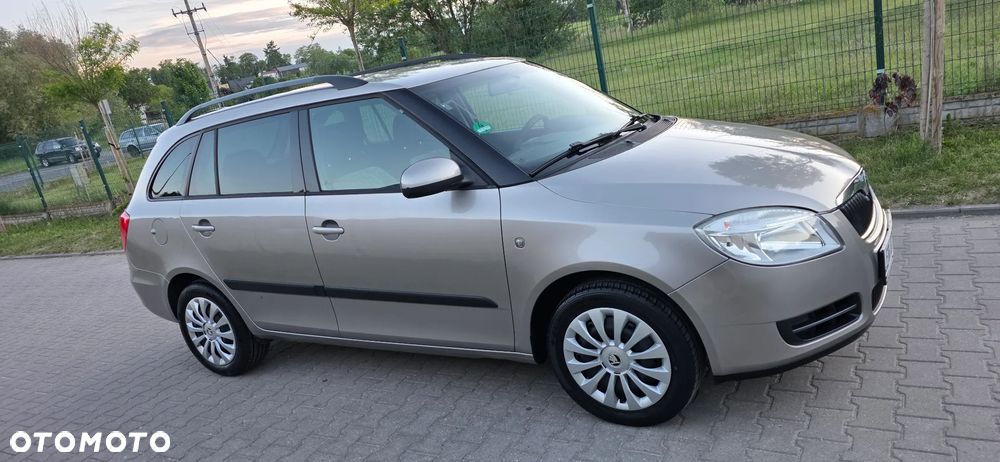 Skoda Fabia 1.4 16V Style - 4