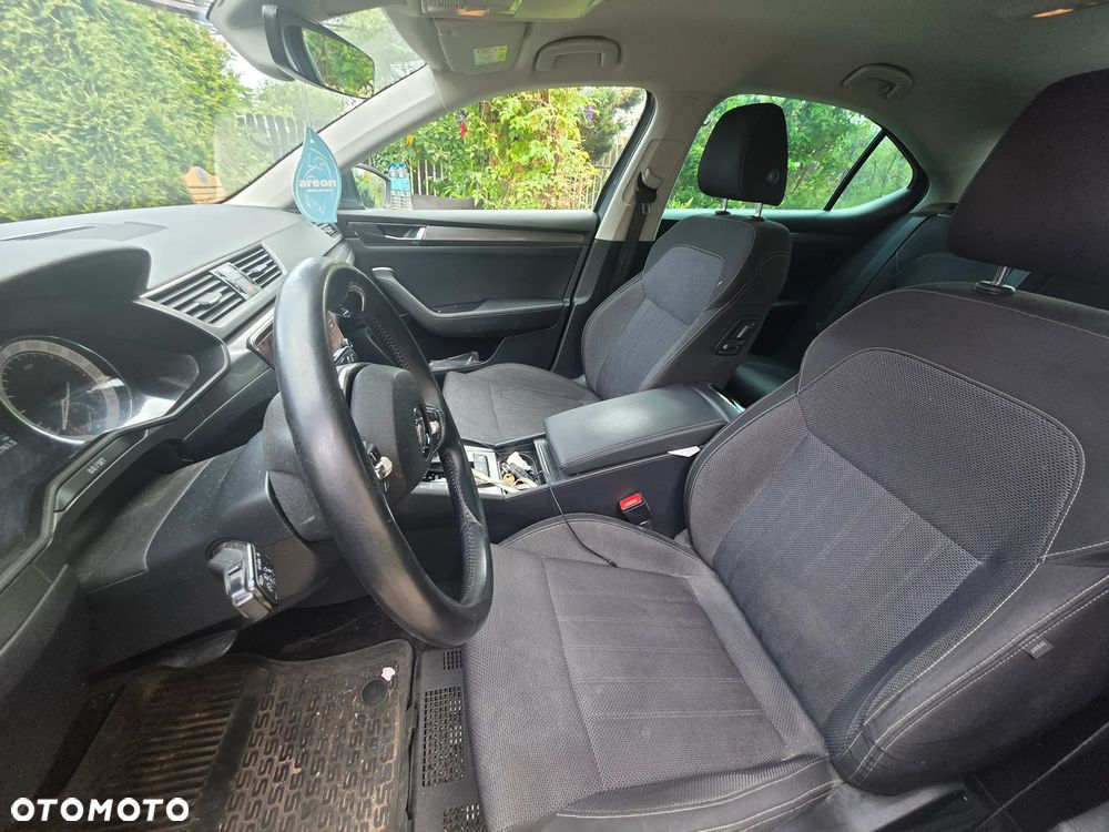Skoda Superb 2.0 TSI Ambition DSG - 13
