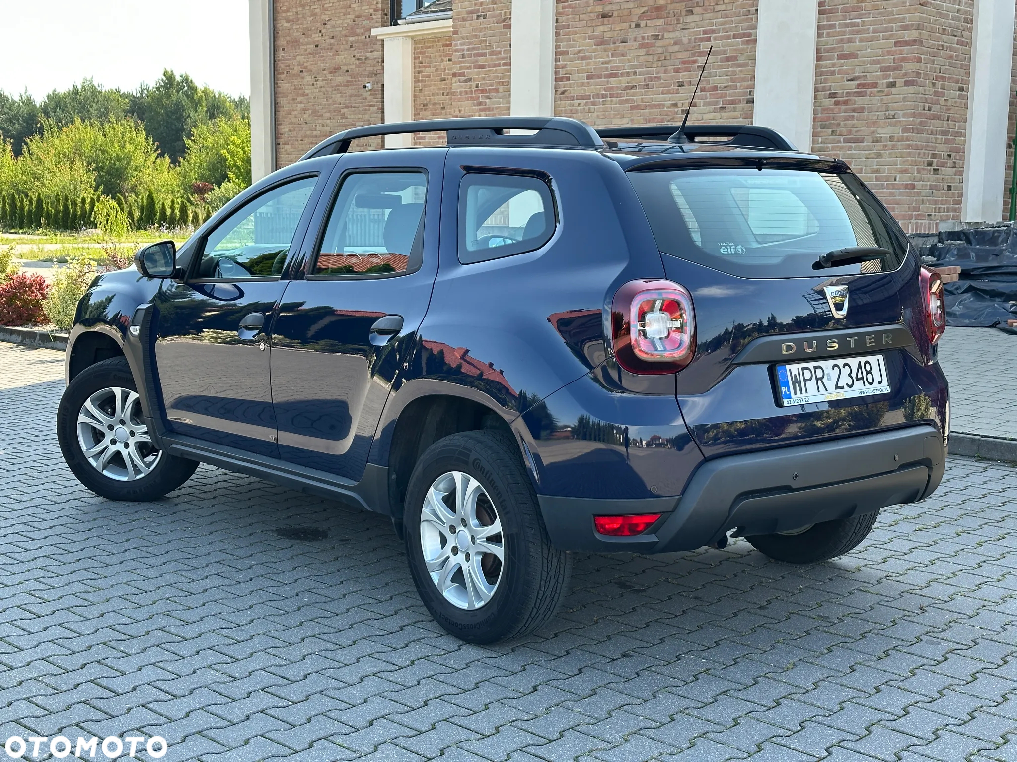 Dacia Duster 1.6 SCe Laureate S&S - 9