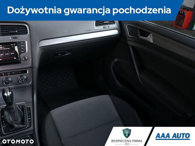 Volkswagen Golf Variant - 10