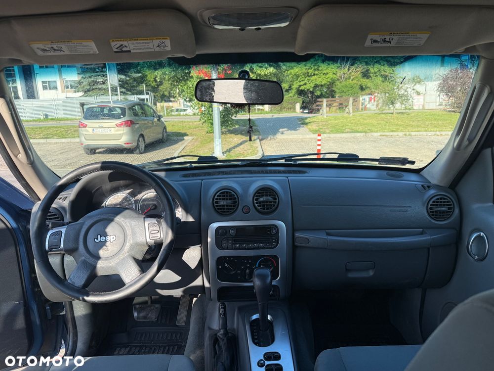Jeep Liberty 2.8 CRD 4x4 - 10