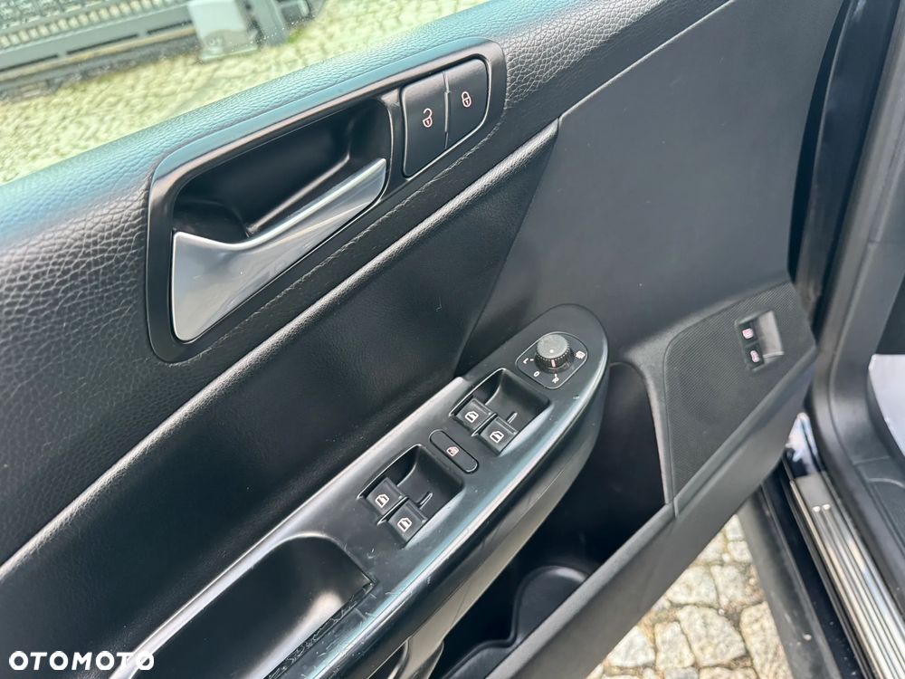 Volkswagen Passat 2.0 TDI Comfortline - 27