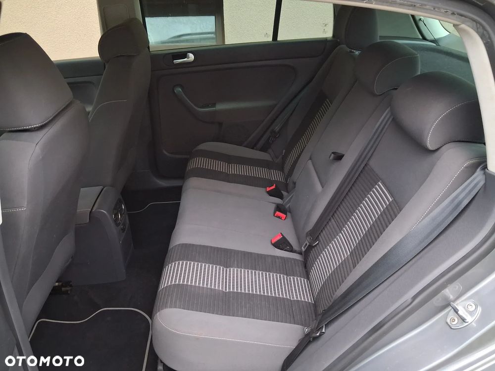 Volkswagen Golf Plus 2.0 TDI DPF United - 9