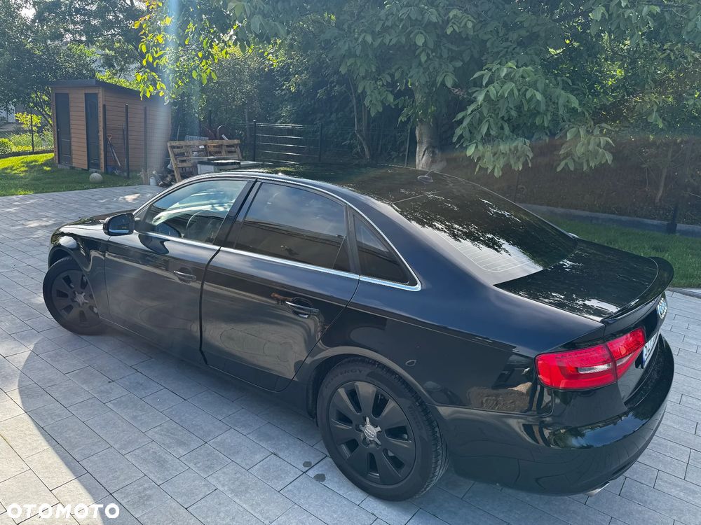 Audi A4 Limousine - 8