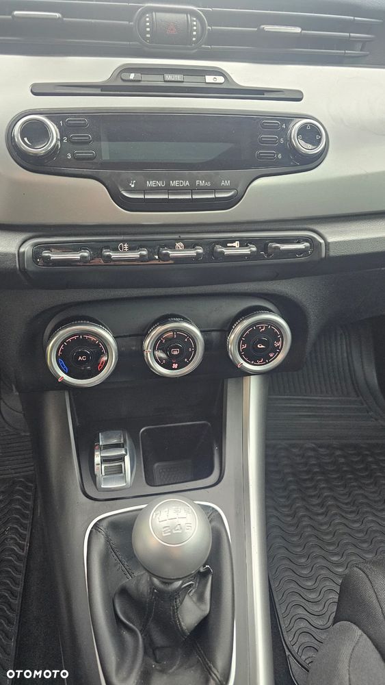 Alfa Romeo Giulietta 1.4 TB 16V - 26