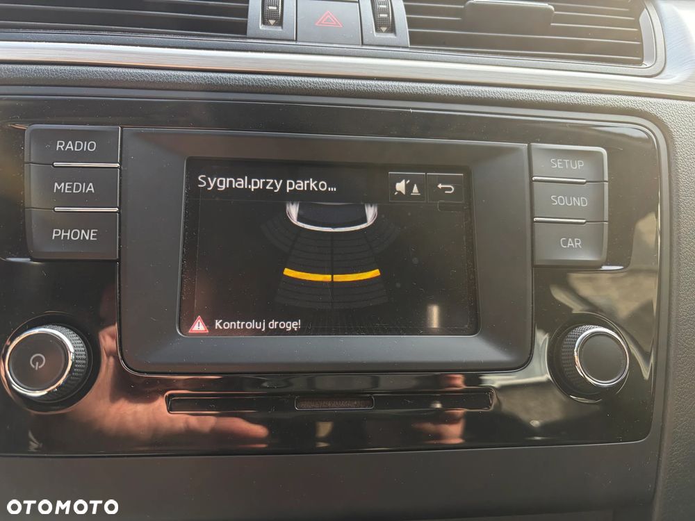 Skoda RAPID 1.2 TSI Style - 17