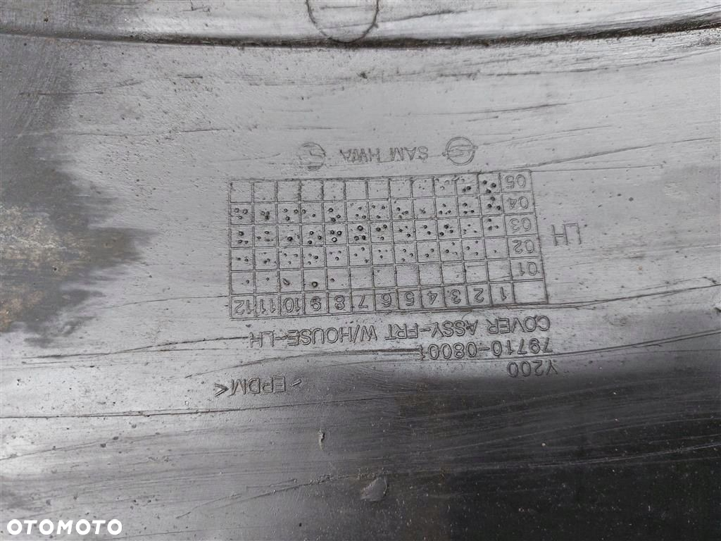 Nadkole LEWE przednie przód Ssang Yong Rexton  2001-2006 79710-08001 - 8