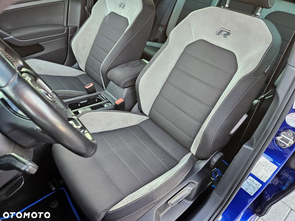 Volkswagen Golf - 10