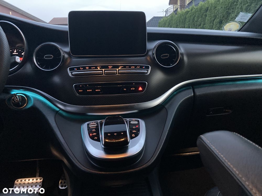 Mercedes-Benz Klasa V 300 d extralang 4Matic 9G-TRONIC - 30