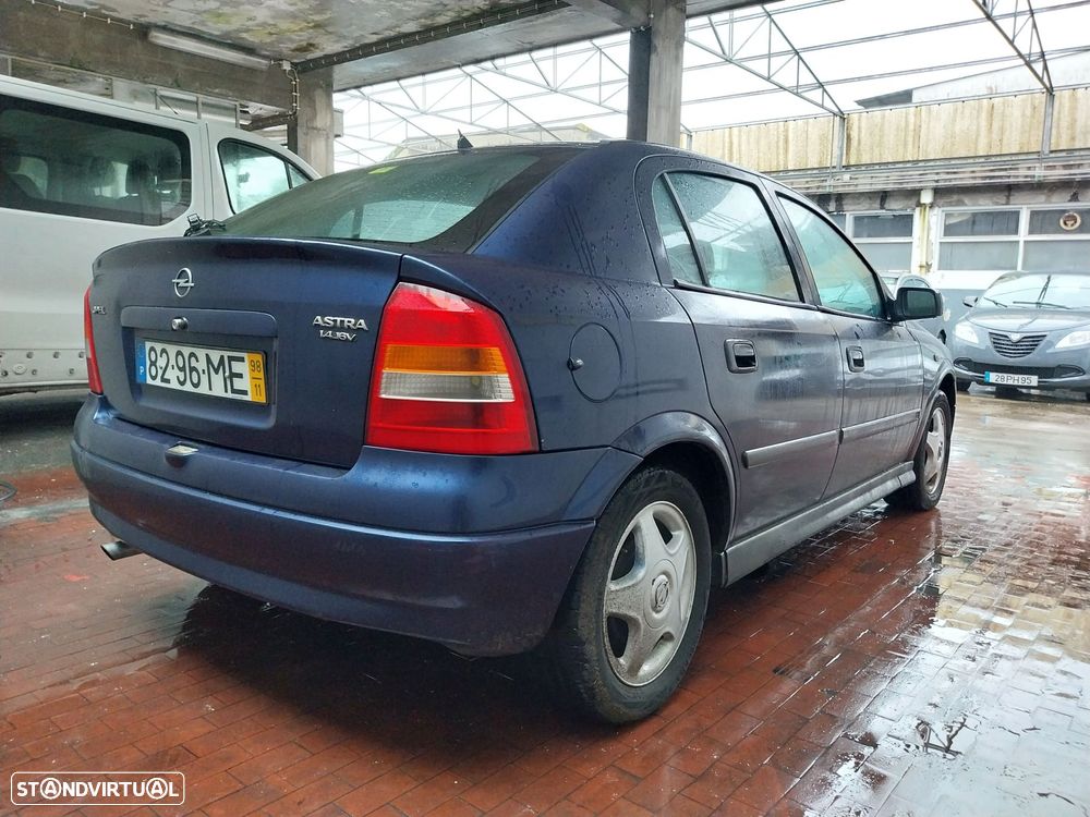 Opel Astra 1.4 Club - 1