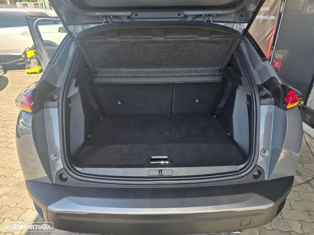 Peugeot 2008 1.5 BlueHDi Allure Pack EAT8 - 13