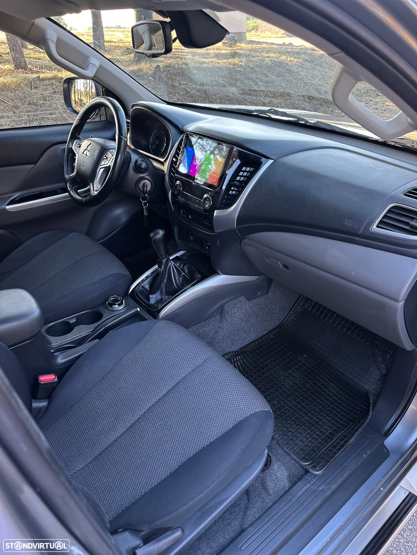 Mitsubishi L200 2.4 DI-D CD Intense Strakar 4WD - 31
